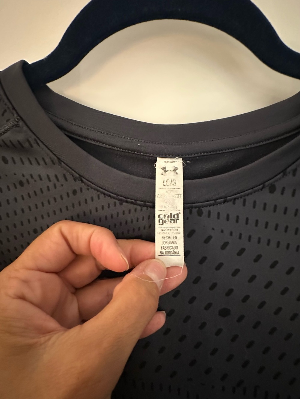 Under Armor base layer with - Picture 3 of 8